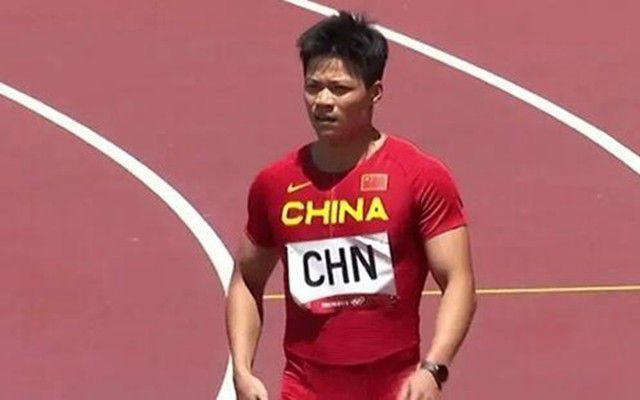 而上赛季卢卡库在国米效力时，他直到今年5月份进球数才达到10球。